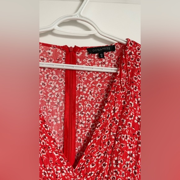 Dynamite cute summer floral romper - Picture 2 of 3